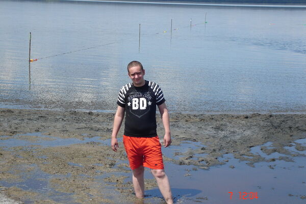  ,   Alex, 41 ,   