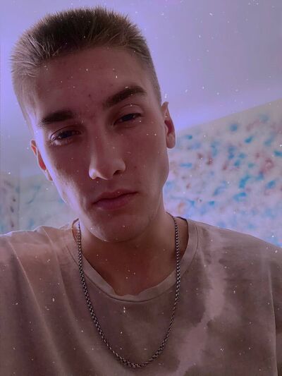  ,   Konstantin, 25 ,  