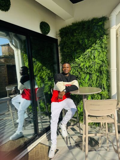  ,   Drake, 27 ,   ,   , c 