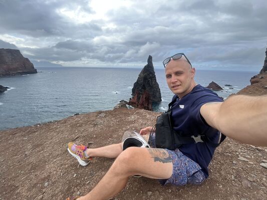  Azor,   Vadym, 32 ,   ,   