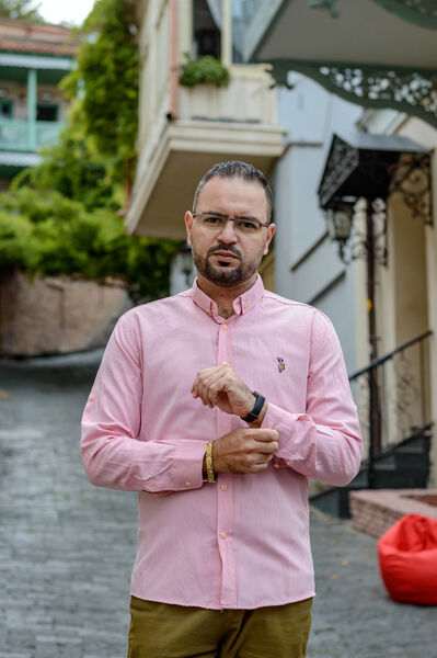  ,   Nader, 41 ,   ,   , c 