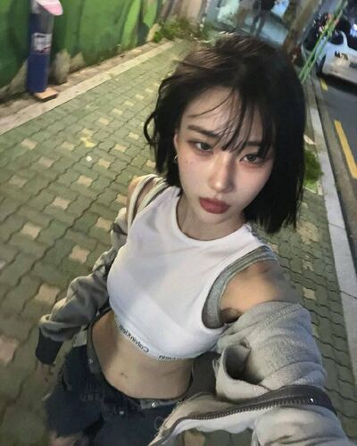  ,   Chan Mie, 18 ,   c , 