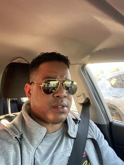  ,   Victor, 39 ,   ,   