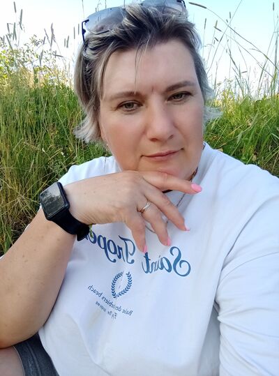  ,   Veronika, 45 ,   ,   