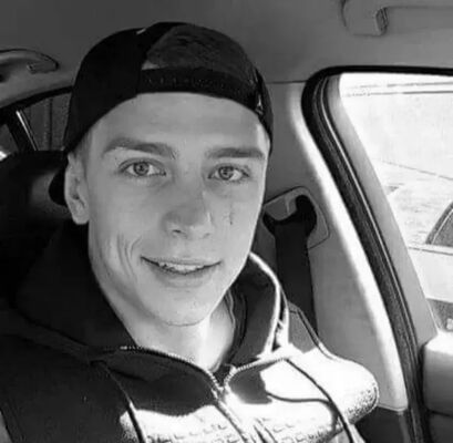  ,   Artem, 33 ,   ,   