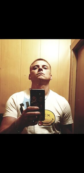  ,   Mark, 33 ,   ,   , c , 
