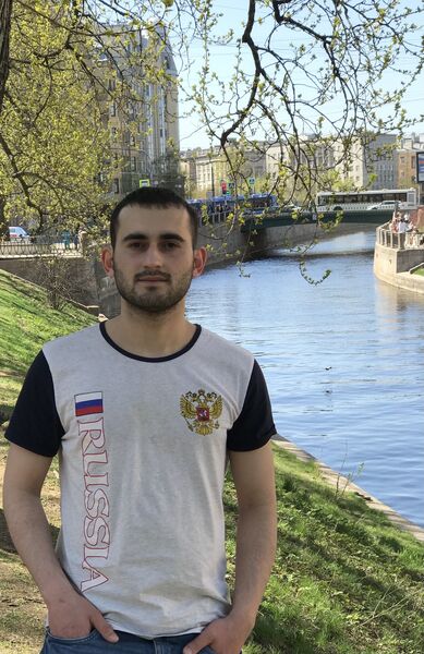  Canary Wharf,   Iqbal, 28 ,   ,   
