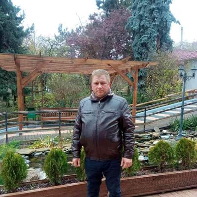  ,   Sergiu, 40 ,     , c 