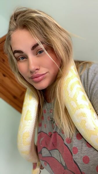  ,   Olga, 32 ,   ,   , c , 
