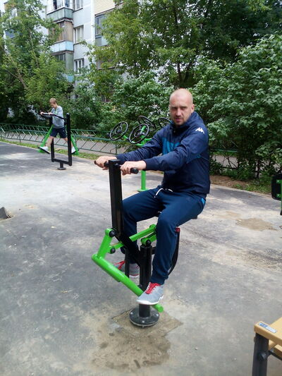  ,   Alex, 41 ,   