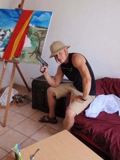  Salon-de-Provence,   Serguei, 43 ,   ,   , c 