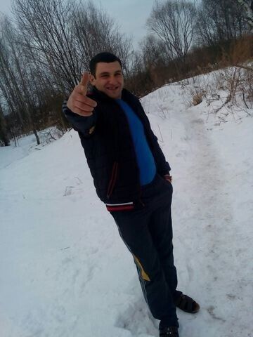  ,   Mher, 33 ,     