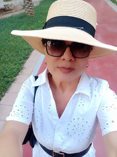  ,   Natalya, 60 ,   c 