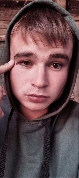  ,   Sasha, 22 ,   ,   