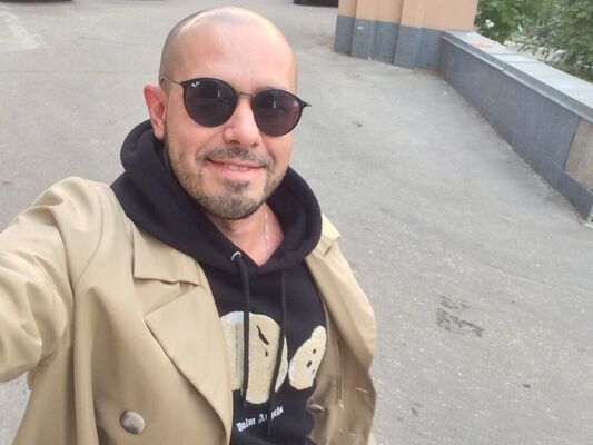  ,   Alex, 41 ,   ,   