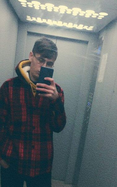  -,   Alexis, 26 ,   ,   , c 