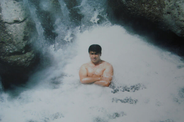  ,   Ali, 44 ,   ,   