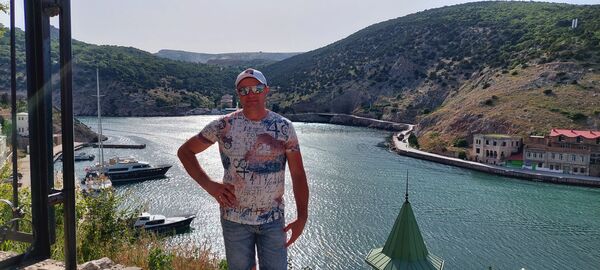  ,   Valentin, 46 ,     , c 