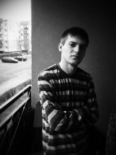  ,   Artur, 31 ,     , c 