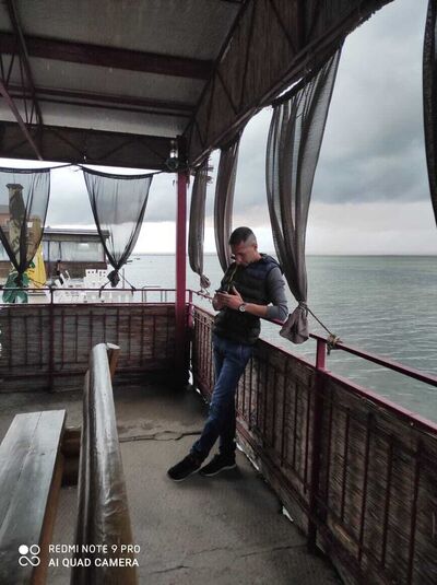  ,   Antony, 37 ,   ,   , c 
