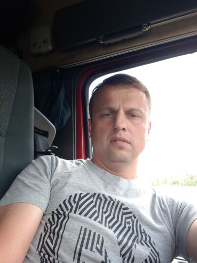  ,   Slawik, 39 ,   