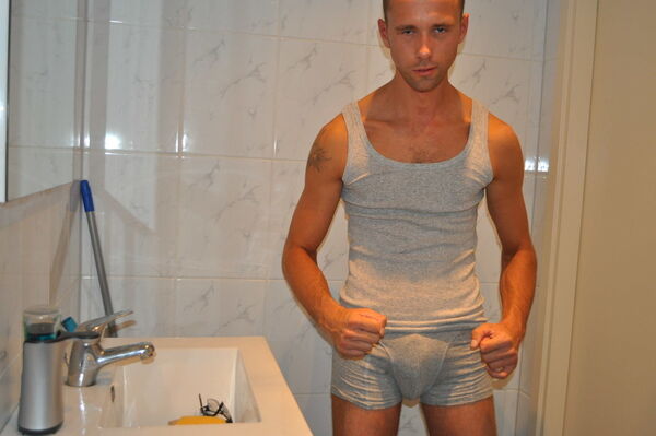  ,   Daniel, 42 ,   ,   , c 