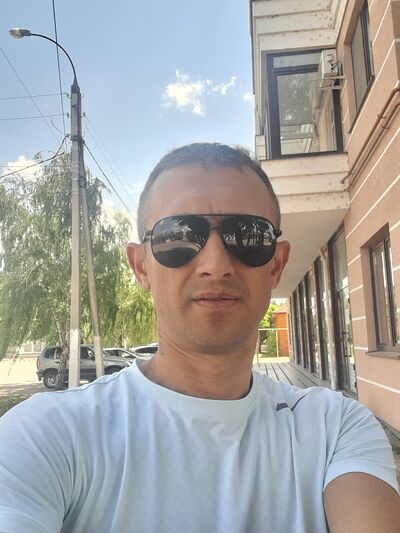  --,   Alex, 38 ,   ,   