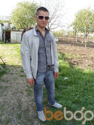  3271702  Grigore, 32 ,    