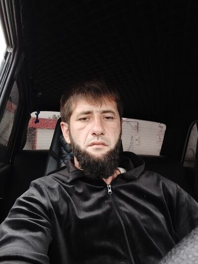  ,   Mukhammad, 39 ,   ,   