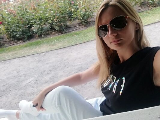  ,   Kate, 37 ,   