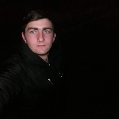  ,   Andrei, 24 ,   c 