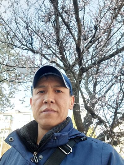  ,   Dauren, 32 ,   ,   