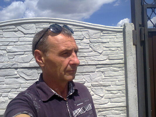  ,   Alek, 62 ,  