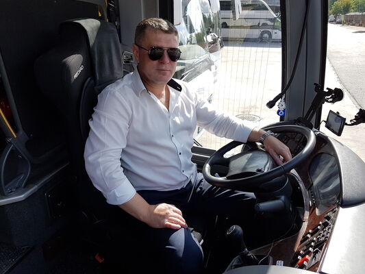  --,   Romandis, 52 ,   ,   