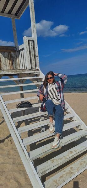  ,   Inna, 37 ,  