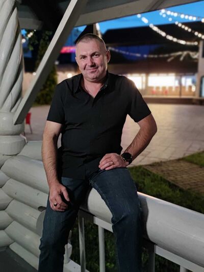  ,   Ruslan, 44 ,   ,   , c 