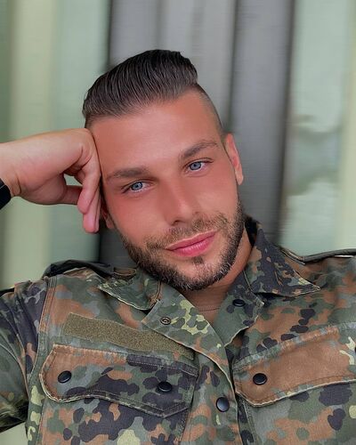  Mogok,   Cristian, 37 ,   ,   