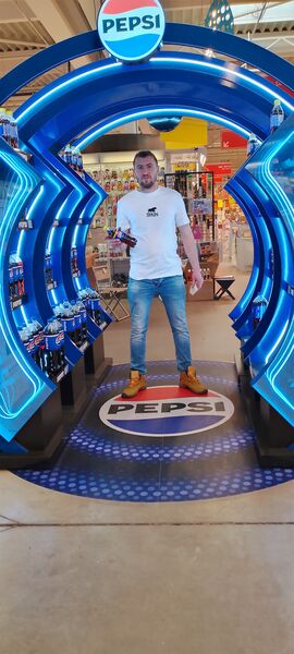  ,   Vova, 32 ,   ,   