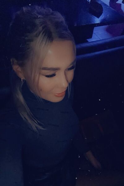  ,   Viktoria, 39 ,   c 