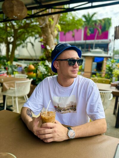  Galax,   Alexander, 25 ,   ,   