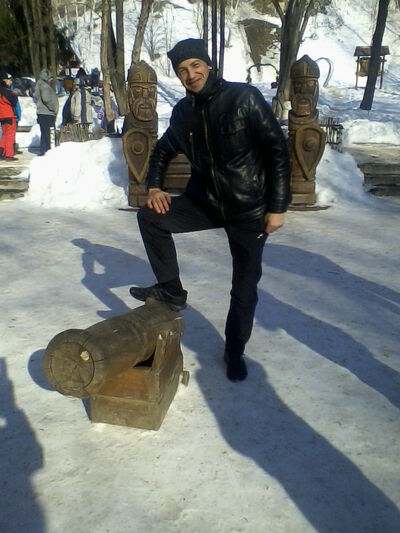  ,   Nikola, 47 ,   