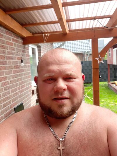  ,   Nik  K, 43 ,   ,   