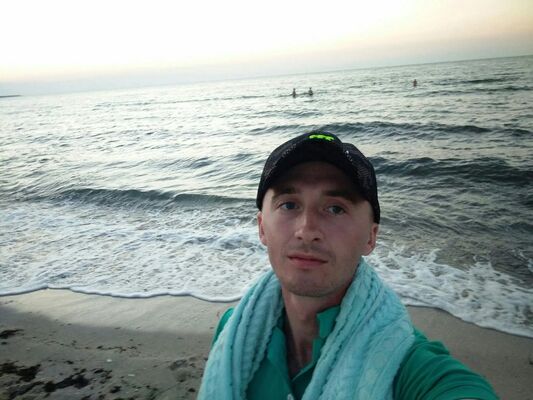  ,   Ivan, 33 ,   ,   