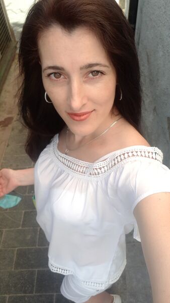 Milan,   Irina, 38 ,   ,   , c 