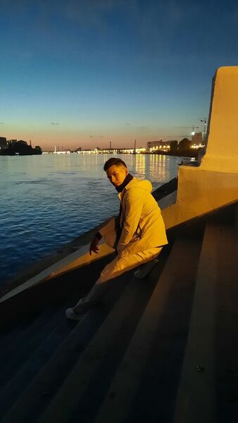  -,   , 22 ,  