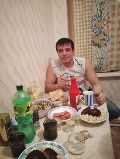  ,   Viktor, 44 ,   ,   , 