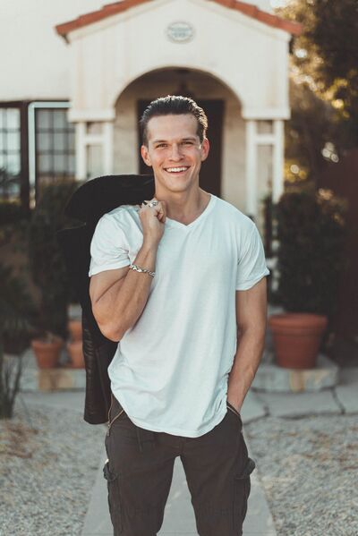  ,   Armen, 31 ,   ,   