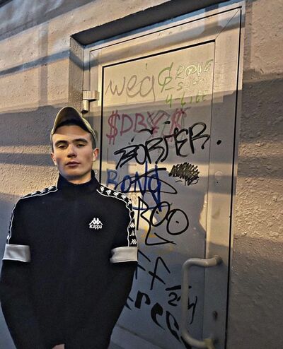  ,   Anton, 24 ,   ,   