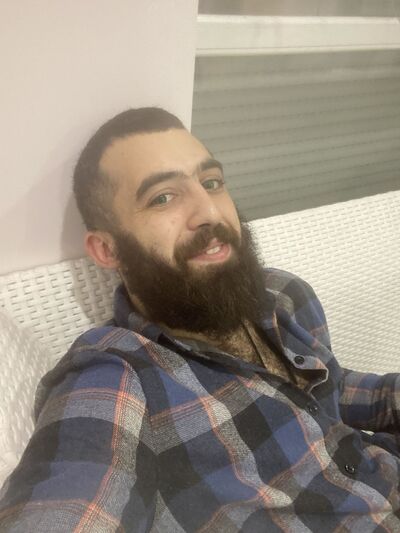  ,   Vito, 32 ,   ,   