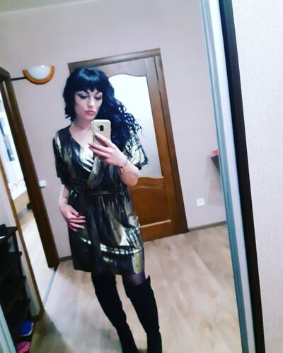  ,   Veronicka, 32 ,  